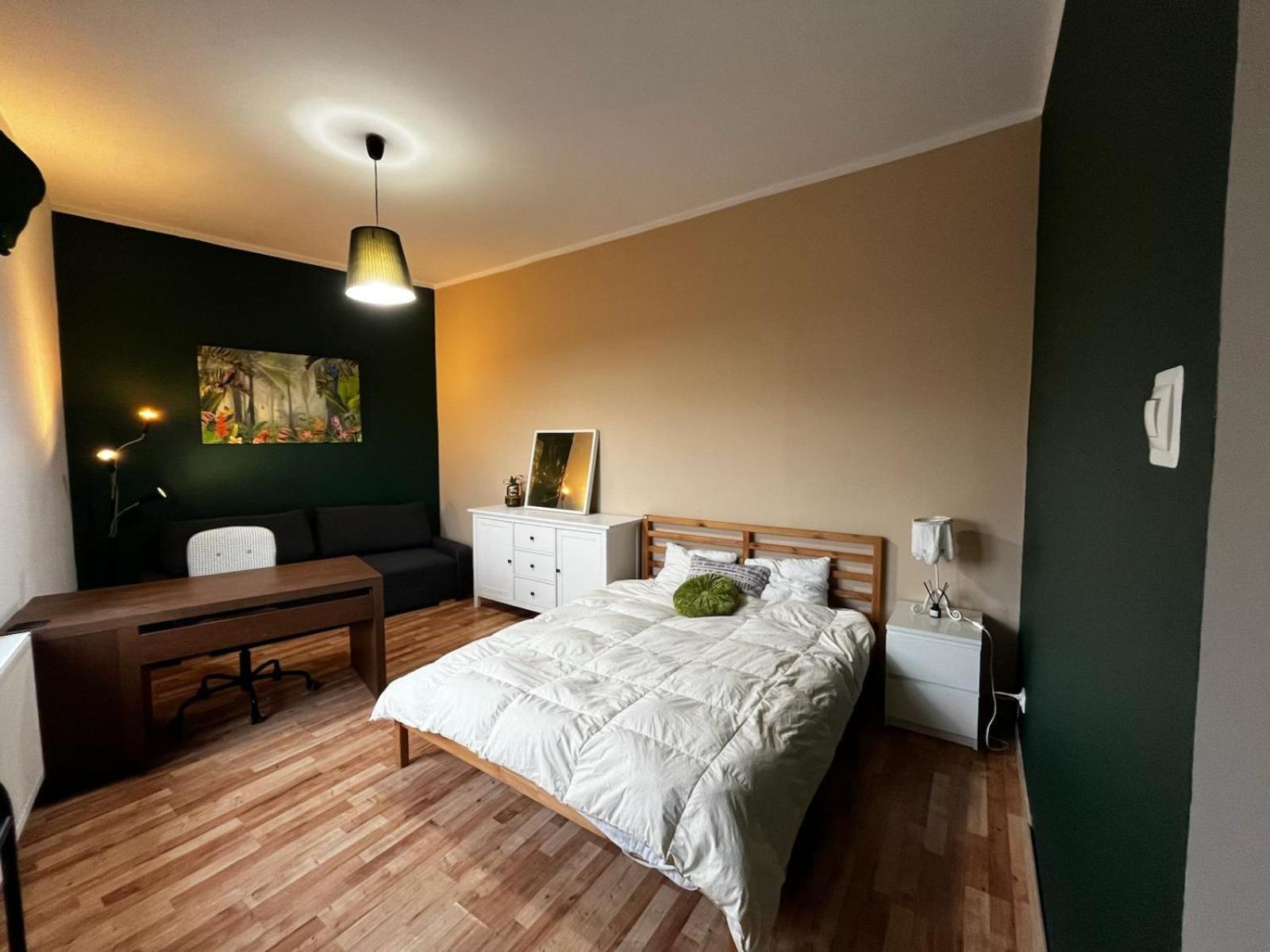 Cozy Apartments And Rooms Katowice Ngoại thất bức ảnh